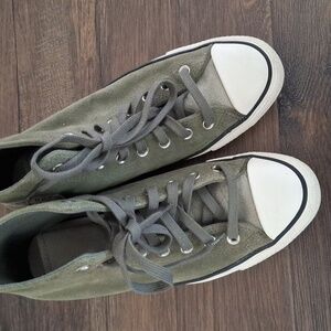 Converse Two Tone Olive Green High-Top Canvas Sneakers Size M 7.5/W 9.5